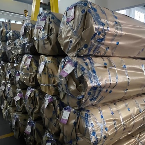 UV-resistant polypropylene woven fabric for outdoor storage and transportation